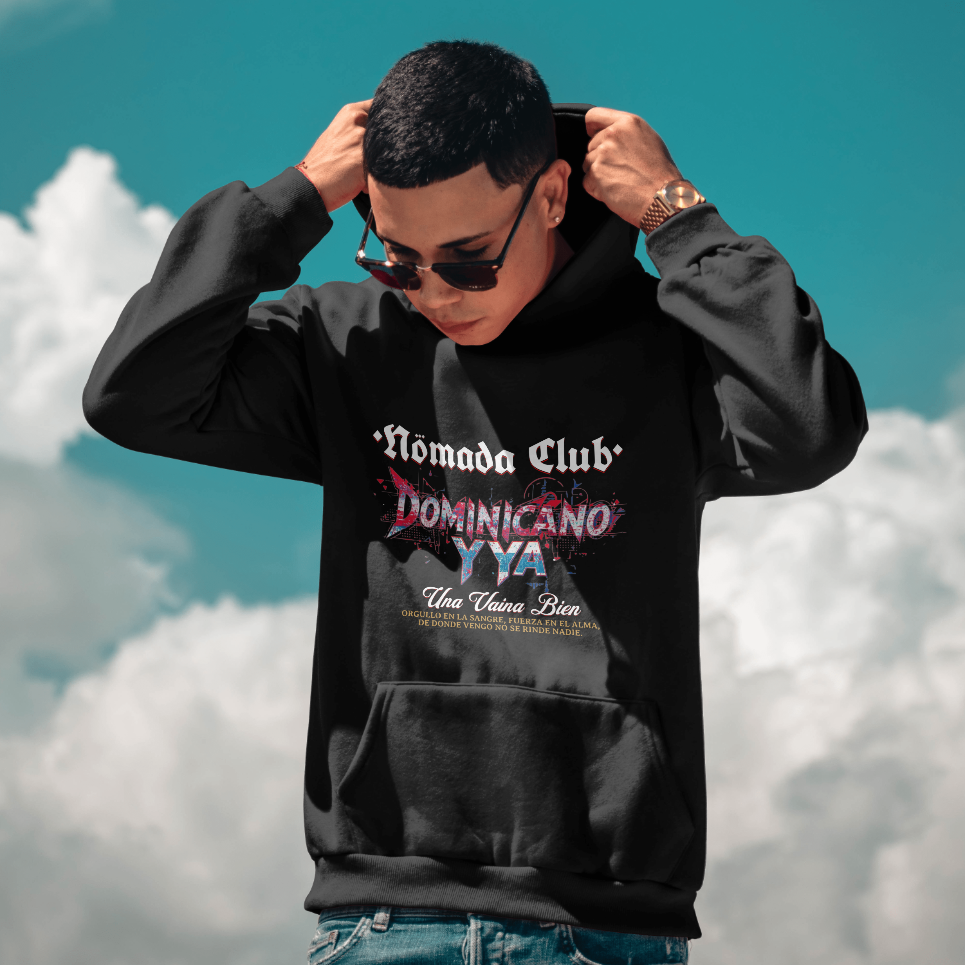 Hoodie Hombre “Dominicano y ya” – Sudadera Streetwear Caribeño | Nómada Club