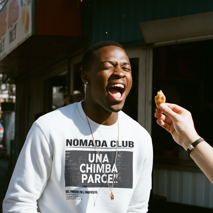 Sudadera Hombre “Una Chimba Parce” – Streetwear Colombiano | Crewneck Blanca Nómada Club